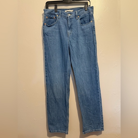 Levi's Women's Low Pro Relaxed Fit Straight Leg Jeans Denim Classic Size 28 - Picture 4 of 16